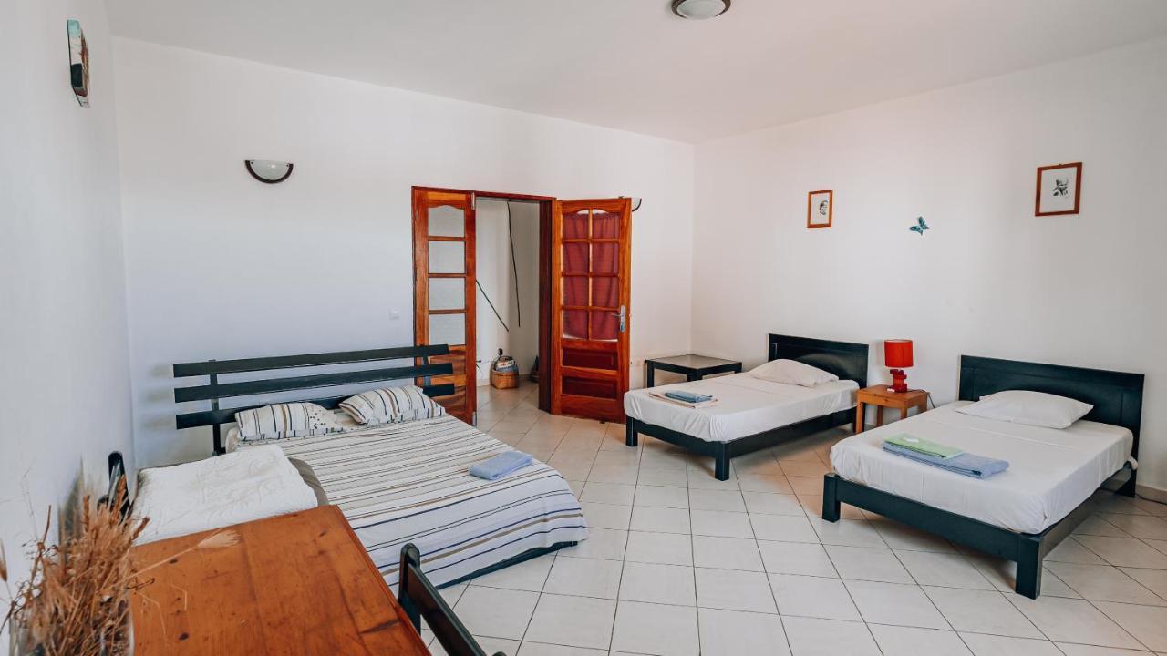 Residencial Trilhas & Montanhas Bed and Breakfast Ponta Do Sol Buitenkant foto